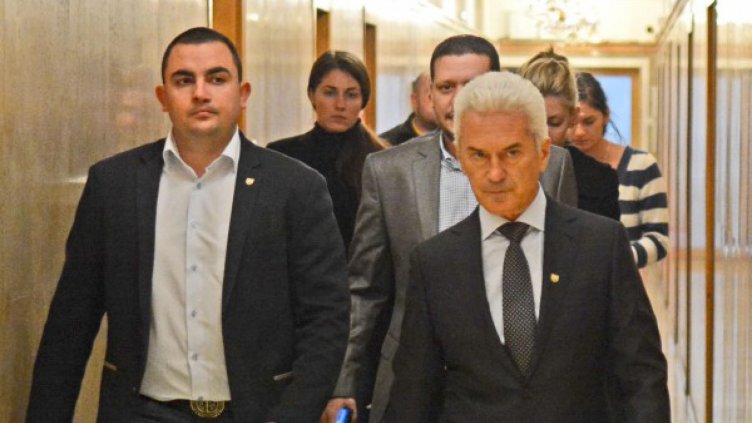 Съдът намали хилядарките от Сидеров за Борисов