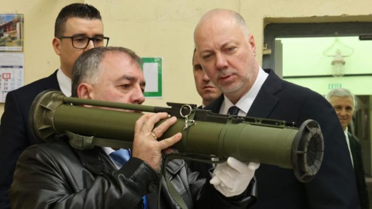 От Брюксел, Желязков "кацна" директно във ВМЗ-Сопот