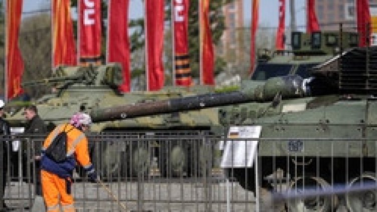 Москва подреди в изложба западното военно оборудване, заловено в Украйна