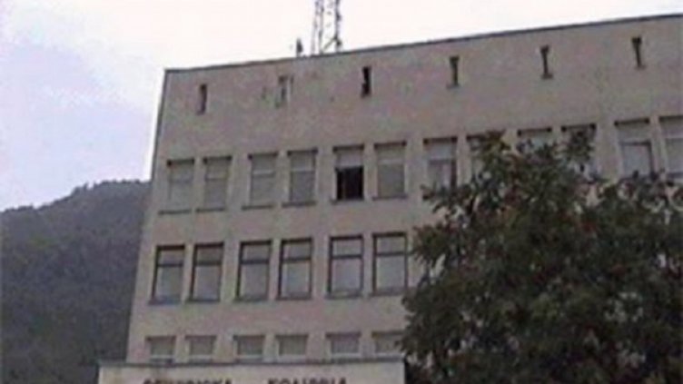 Психичноболен сe хвърли от болницата в Тетевен