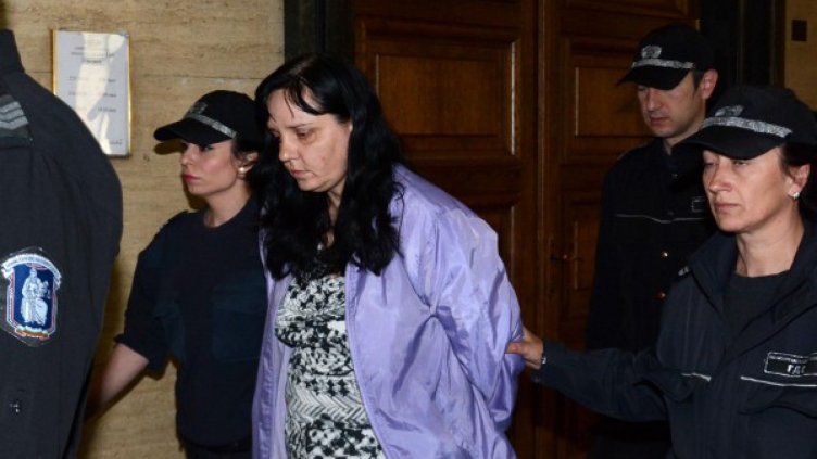 Акушерката Емилия Ковачева искала на свобода