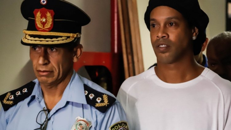 Роналдиньо празнува рождения си ден с барбекю в затвора (СНИМКА)