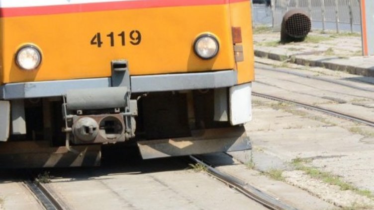 Жената под трамвая – психично болна, втурнала се сама...