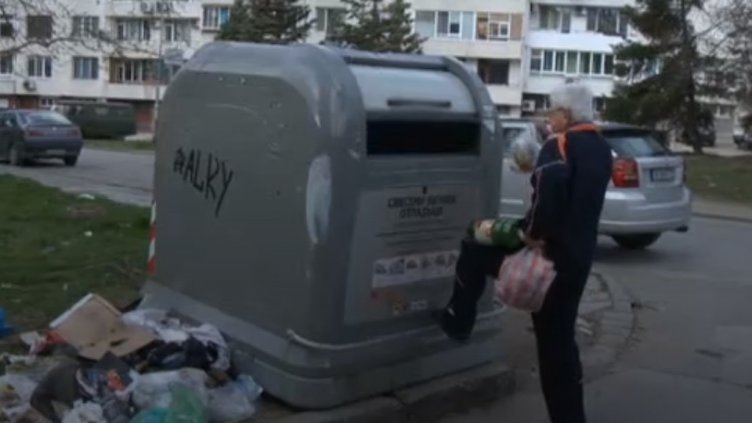 Богатите също цапат! Микросметища тормозят и елитните райони на Варна