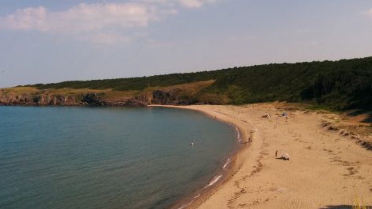 Десетки плажове по Южното Черноморие останаха без стопани