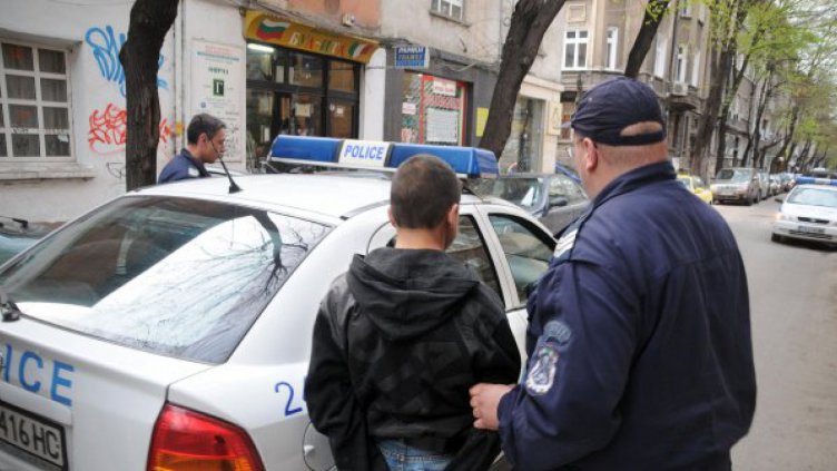 Две години затвор за брутален побой над ученик