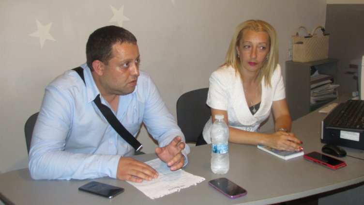 На среща с жители на квартала Балабанов обясни и за други важни инфраструктурни проекти, които предстоят - реконструкция на ул. „Първи май” и ул. „Народни будители“.