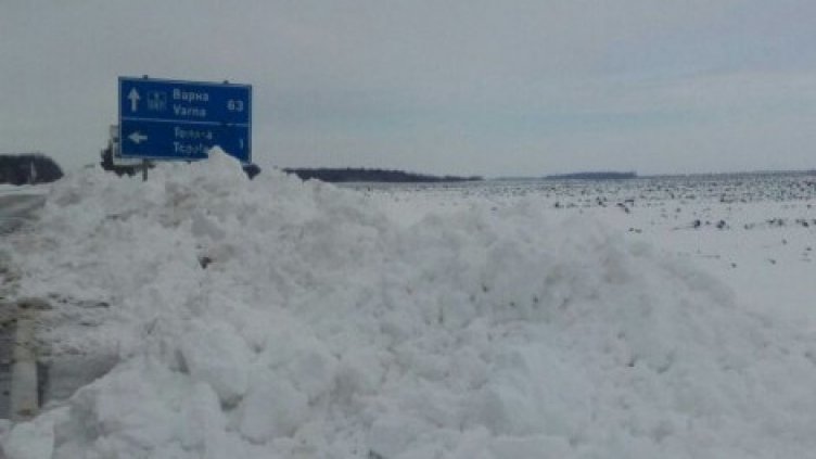 АПИ предупреждава: 40 см сняг в Северозапада и мъгла в 3 прохода