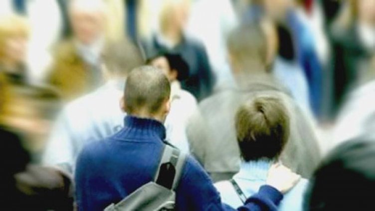 Всеки шести работещ младеж у нас е изложен на риск от бедност