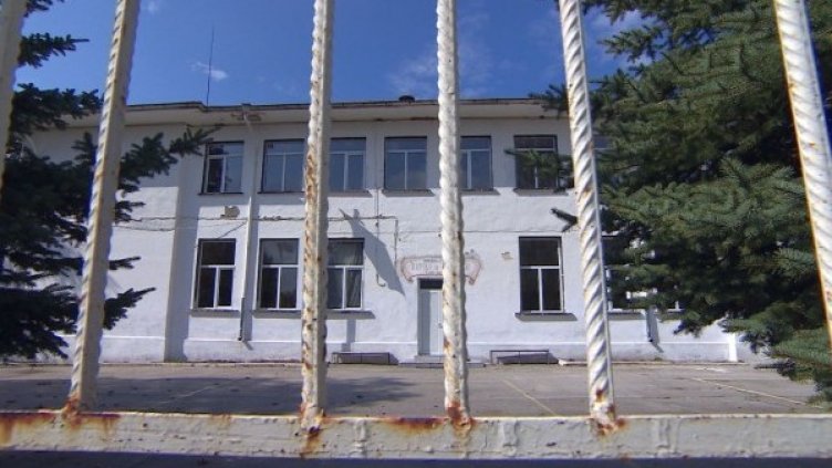 Село се вдигна на бунт заради деца на бежанци