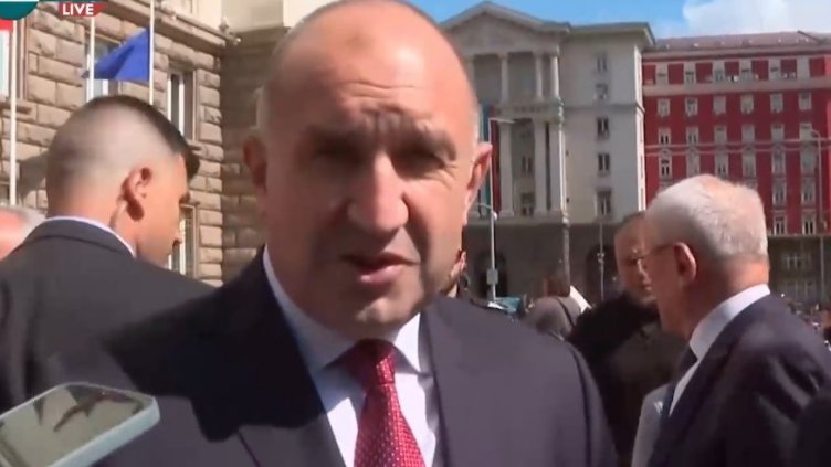 Румен Радев: Днес се прекланяме пред всички български просветители