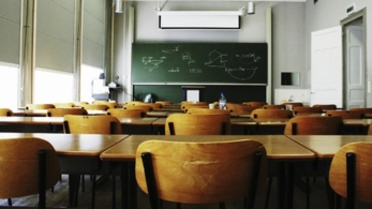 Понеделникът след вота - неучебен, но присъствен ден  