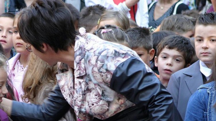 2000 учители бити и тормозени през 2015-а