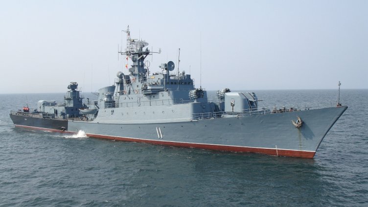 „Смели“ пусна котва в Пункт за базиране - Варна