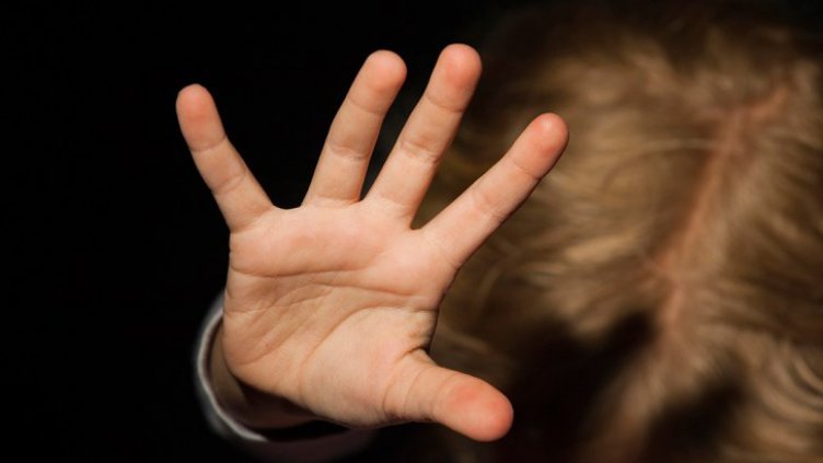 Баща преби двете си деца в Разградско