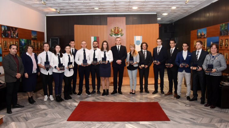 снимки: Пламен Гутинов