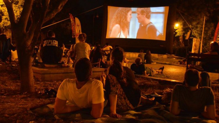 „Лятно Кино в Квартала“ се завръща във Варна
