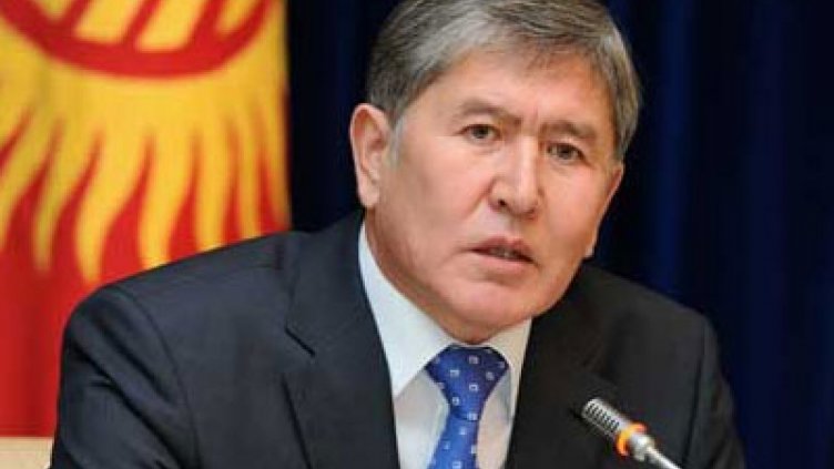Президентът на Киргизстан пуска диск с авторски песни
