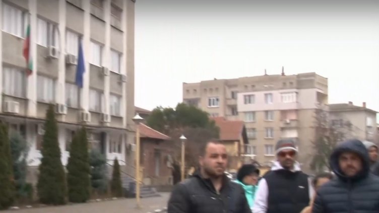 Граждани протестираха срещу полицейското насилие у нас