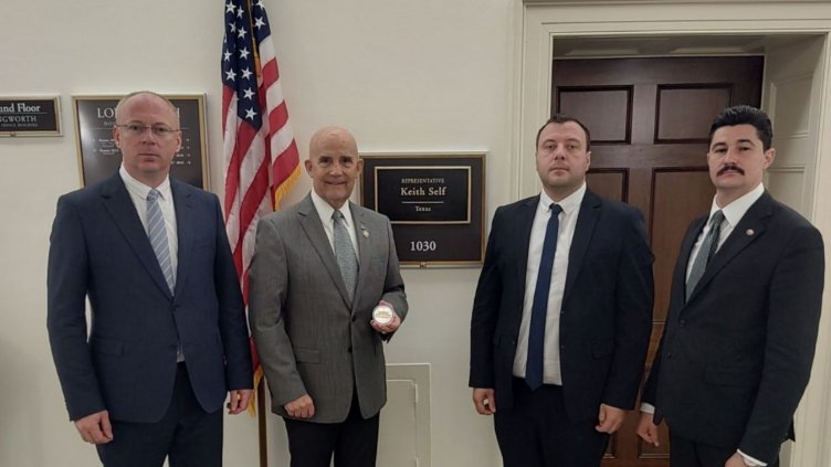 “Възраждане” не искат еврото, а доларa