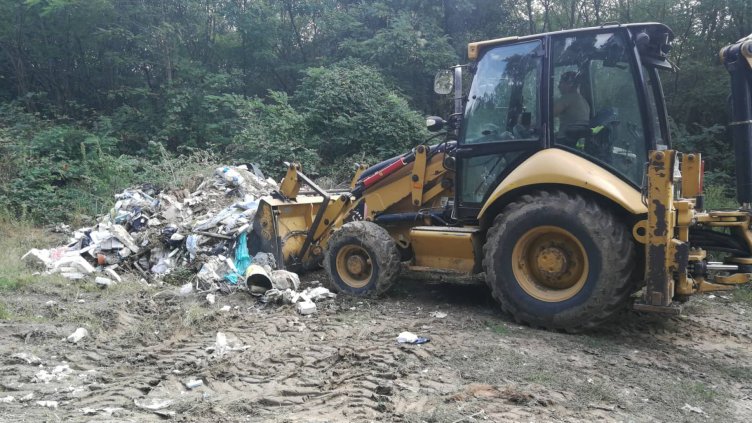 Горските събраха 60 тона отпадъци край „Аспарухово”