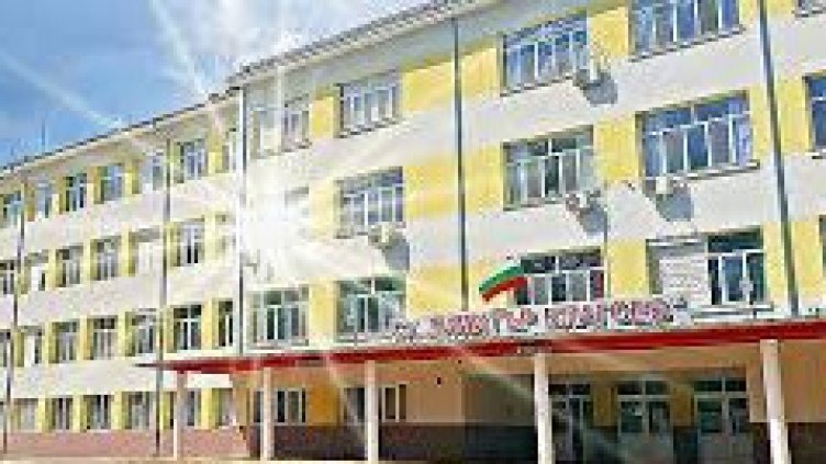 Още една училищна директорка е с COVID-19 в Провадия