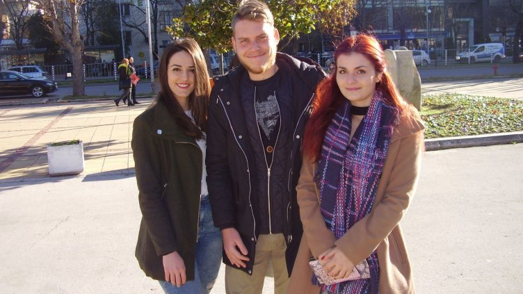 Доника, Васил и Ирена (от ляво на дясно).