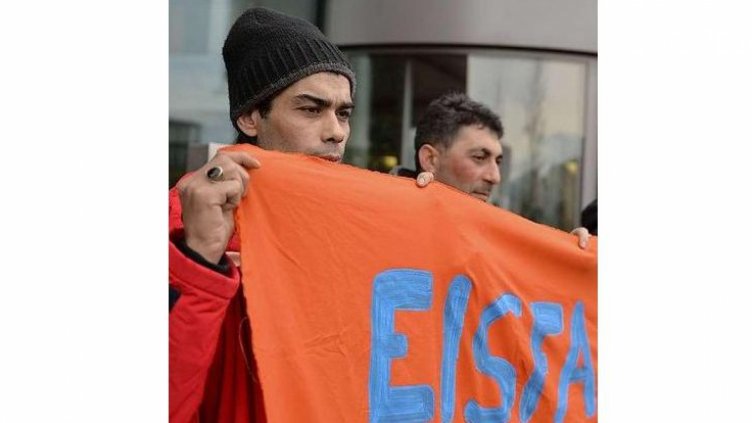 23-а българи без покрив окупираха профсъюз в Берлин