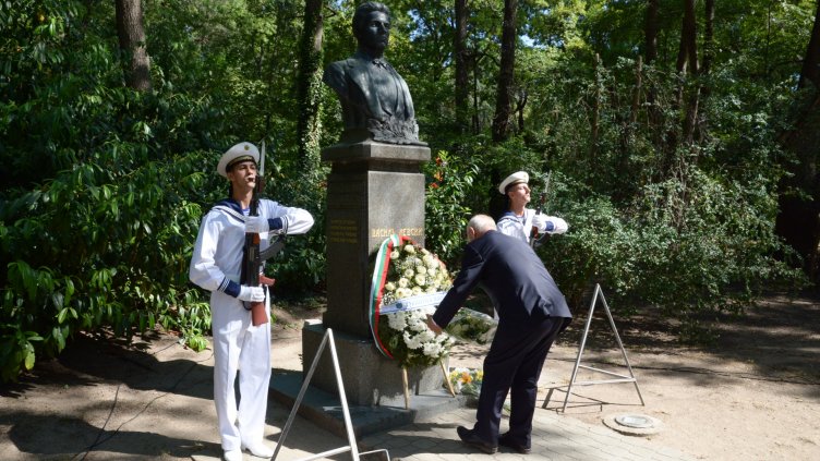 Варна отбеляза 183 години от рождението на Апостола