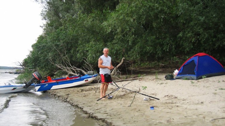 Екоактивисти почистиха Мишка