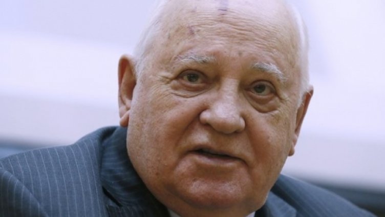 Горбачов: НАТО се подготвя за война