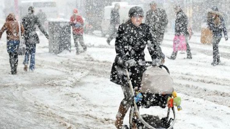 София осъмна с тънка бяла премяна