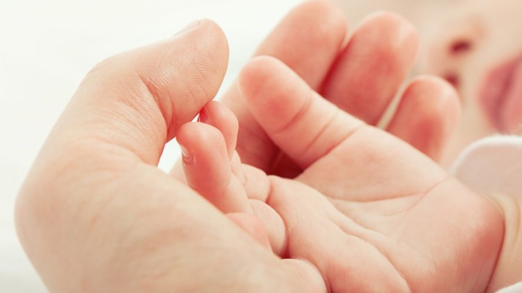 15-годишна майка откри мъртво 2-месечното си бебе