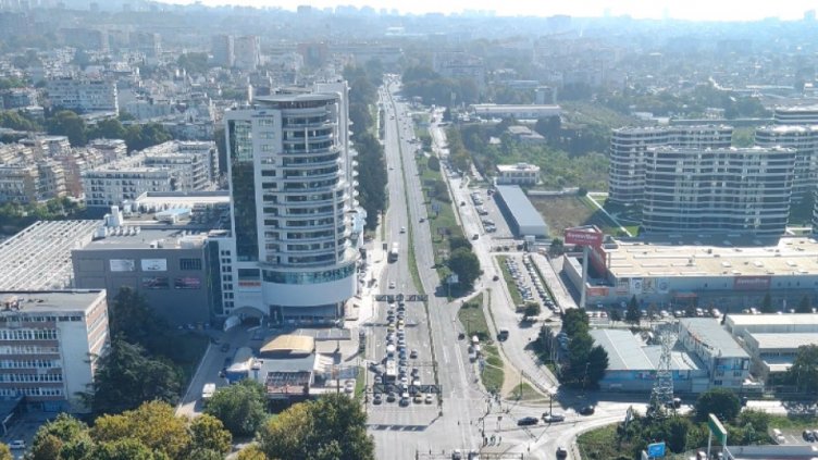 В социалките: Жена и полиция спориха за блъснати деца във Варна