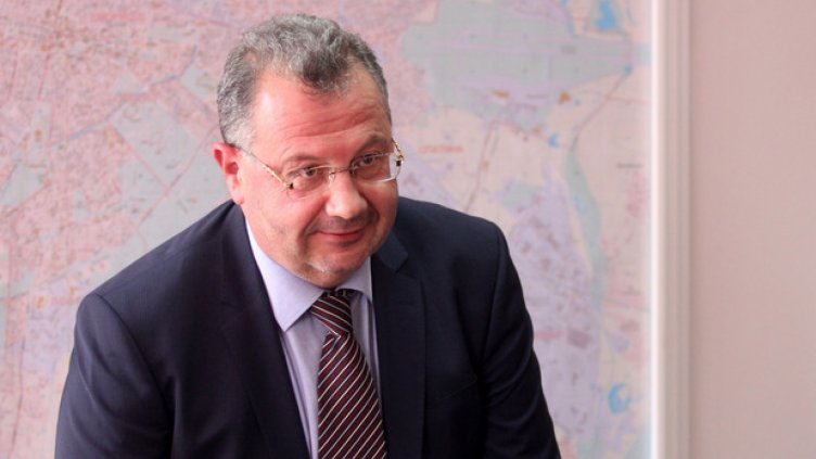 Веселин Пенев подаде оставка, Борисов я прие