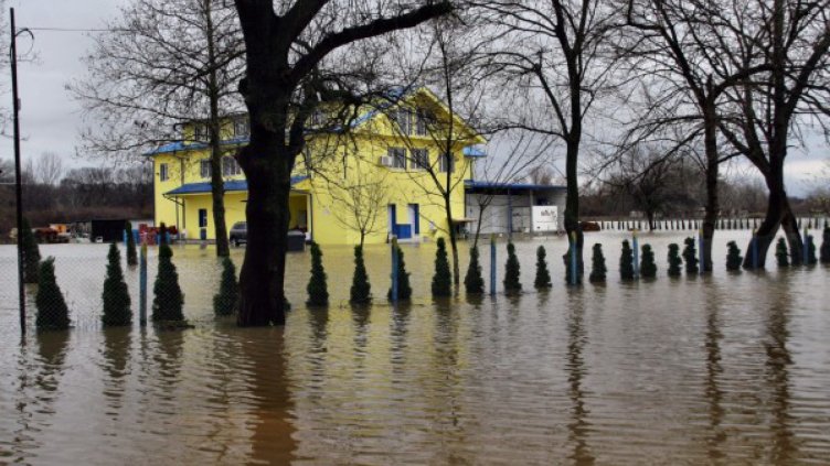 Ямбол може да мине на воден режим заради потопа