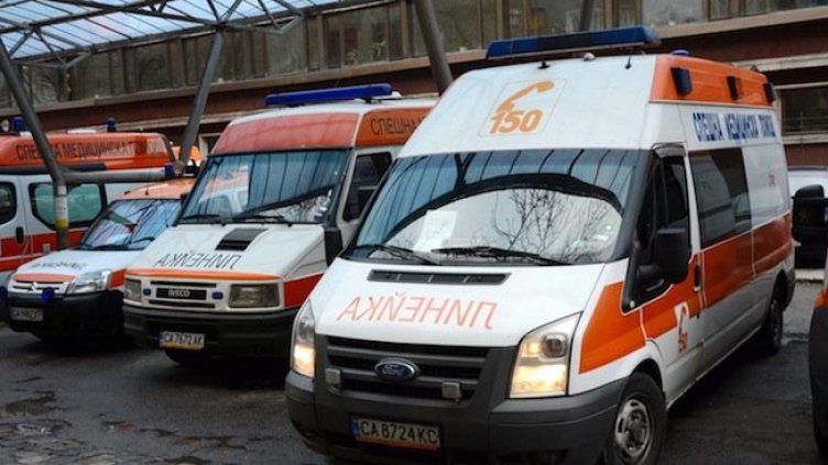 Променят категорията на труд за работещите в центровете за спешна помощ