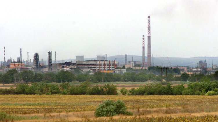 Ако "Лукойл" спре износа от България – 6 левчета за литър или фалит!