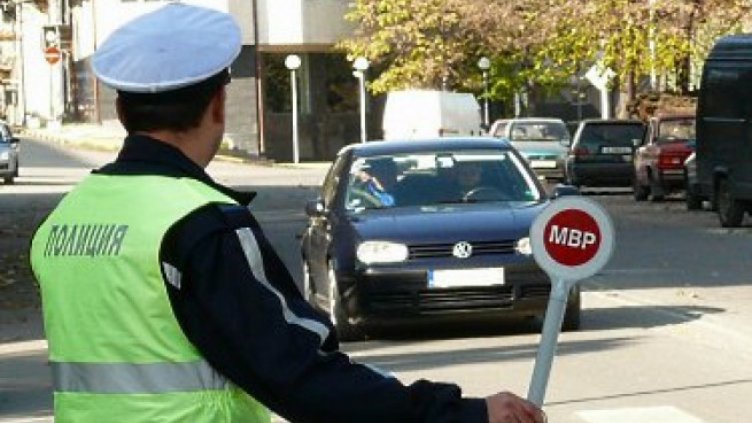 Двама пострадаха при катастрофи за денонощие