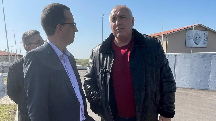 Борисов: Нека работят ресторантите, а пандемията си върлува (ВИДЕО)