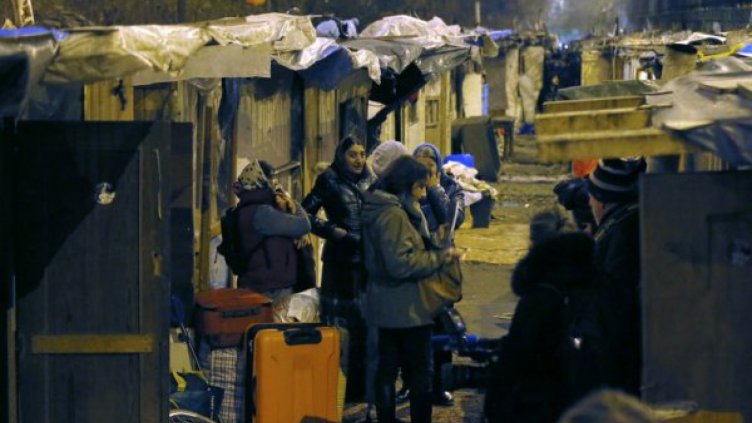 Полицията разчисти ромски лагер край Париж