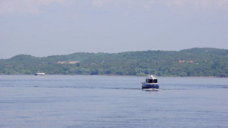 Критичен спад в нивото на река Дунав, има заседнали кораби