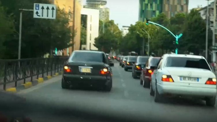 Албания е царството на "Мерцедес" (ВИДЕО)