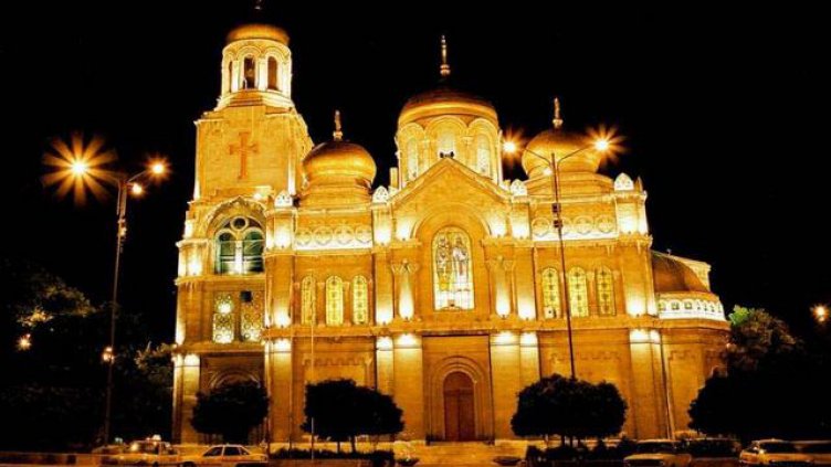 Без раници, пиратки и оръжие край храма! НСО ще проверява
