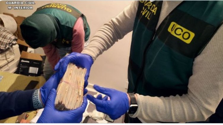 Банда украинци и руснаци, обирали богати бежанци в Испания