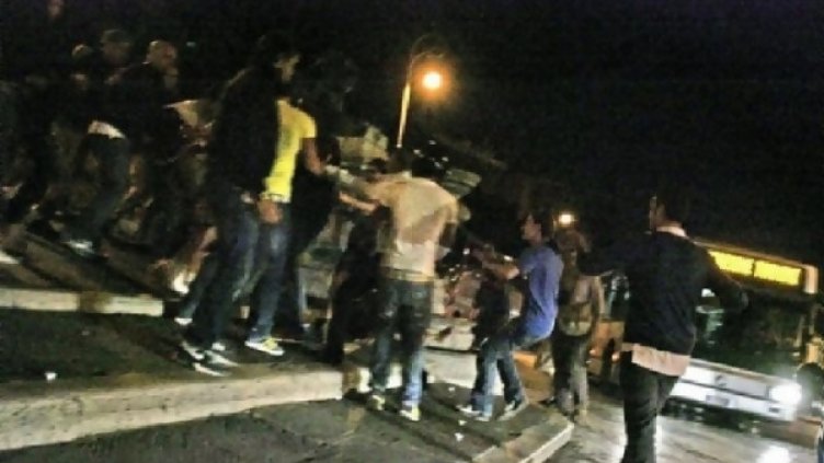 Среднощен бой: Скинари вилняха в центъра на София