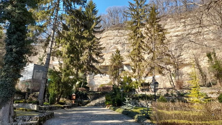 Затварят "Аладжа манастир" заради рали