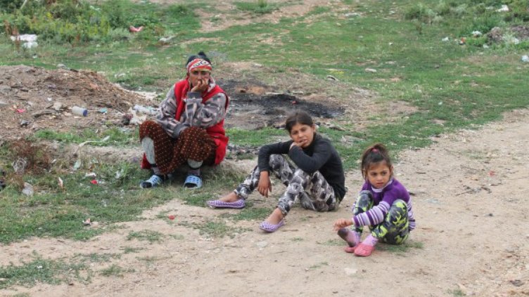 Ромите с незаконни къщи в Гърмен отказват настаняване