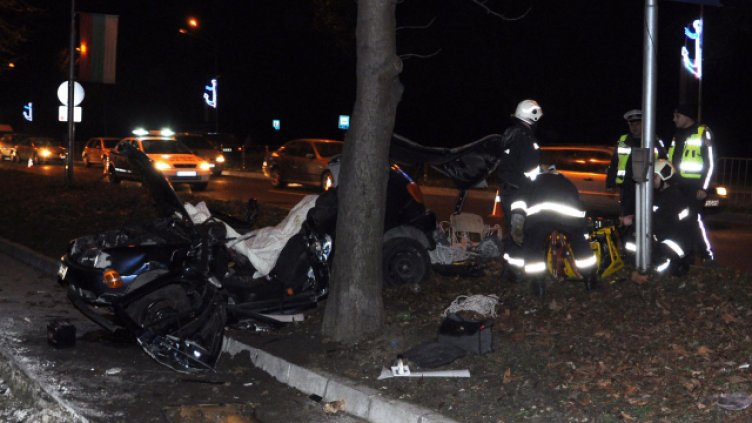 Трима загинаха при тежка катастрофа край Хитрино