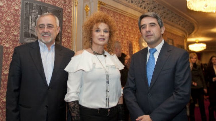 От „Българската Коледа” избраха първите 42 деца за лечение